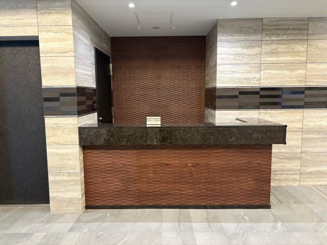 プレサンスロジェ金山駅前のその他共用部分|【コンシェルジュカウンター】
来客対応も安心、管理体制の整った共用スペース