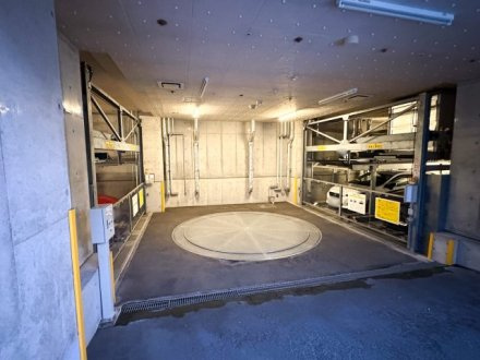 サンパレス田端壱番館の駐車場