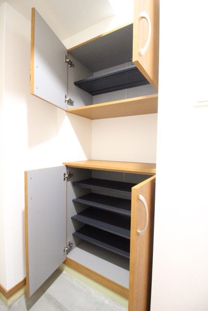 パルデンス・エコノ10【10.000円キャッシュバック対象物件】の玄関