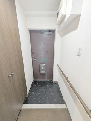 【玄関】 | メゾン有輝 | 玄関