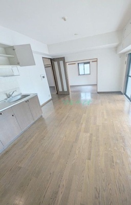 【居間・リビング】 | メゾン有輝 | 洋室