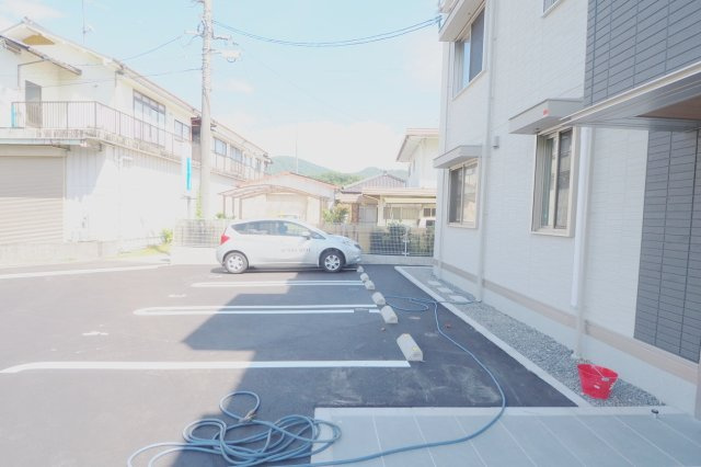 クレールRFの駐車場