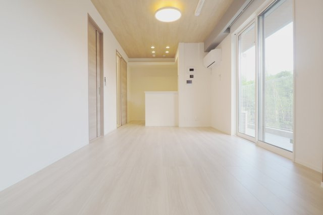 クレールRFの居間・リビング