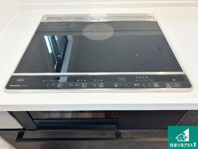 泉南郡熊取町大宮　新築一戸建ての設備|火を使わないので、安心なＩＨコンロ！でこぼこが無い構造なので、掃除もしやすく清潔に保てます！