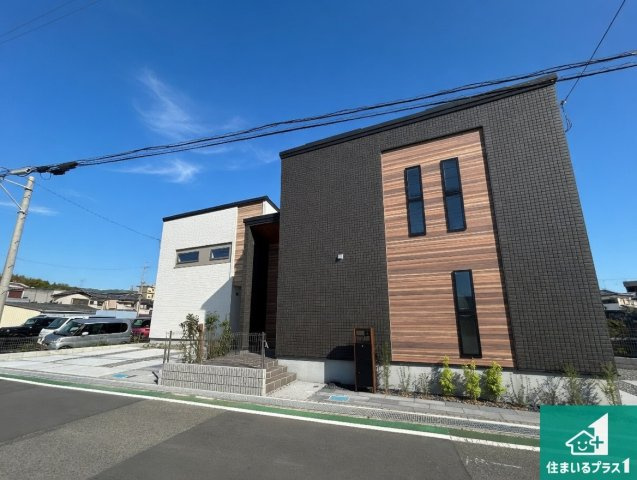 泉南郡熊取町大宮　新築一戸建ての外観|安心の10年保証！外観を美しく保ち、雨水で汚れを落とします！気になることがありましたら、お気軽にお問い合わせください！