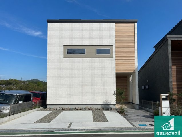 泉南郡熊取町大宮　新築一戸建ての外観|お客様に長く安心して住んでいだだける事にこだわった家づくり！住んでからのアフターサービスにもしっかりと取り組んでいます！