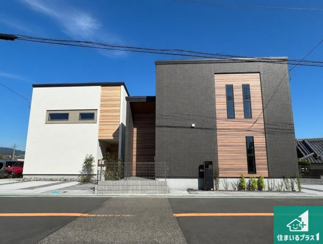 泉南郡熊取町大宮　新築一戸建ての外観|安心の10年保証！外観を美しく保ち、雨水で汚れを落とします！気になることがありましたら、お気軽にお問い合わせください！