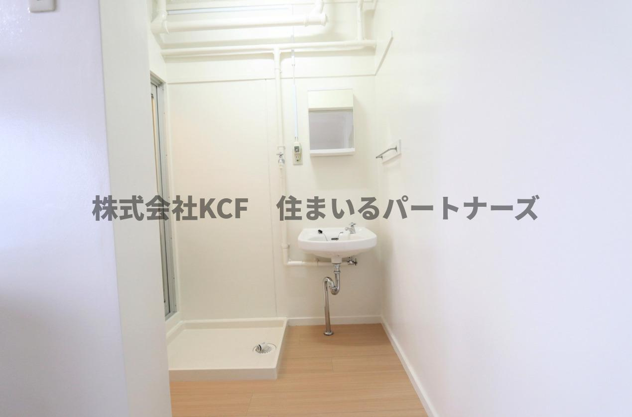 ビレッジハウス荒木一号棟の洗面所|脱衣スペースもあります
