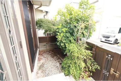 【庭】 | 高石市綾園2丁目貸家