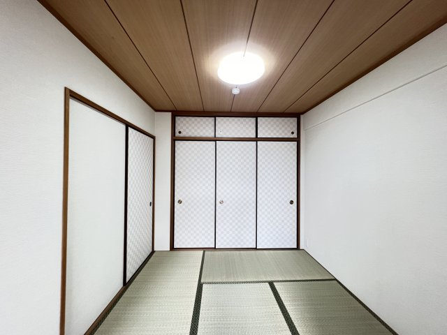 カルム八木グリーンブレスの和室|い草の香りが落ち着く素敵な和室4.5帖です