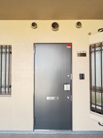 カルム八木グリーンブレスの玄関|落ち着いた玄関です