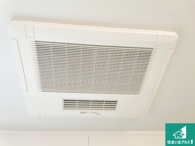 ★29(土)30(日)現地見学可能！★甲賀市水口町八坂　全3邸の冷暖房・空調設備|四季を通して快適なバスライフをお手伝いする浴室暖房乾燥機！浴室の乾燥・暖房・涼風・換気はもちろん、２４時間換気にも対応！