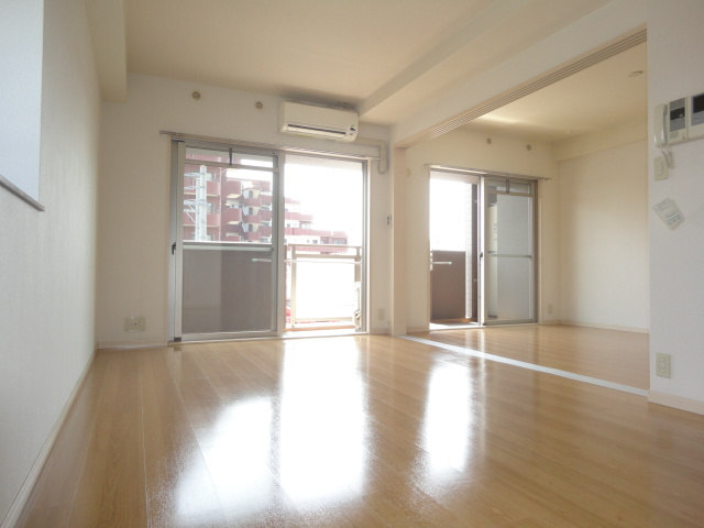 ベスタ櫛原【キャッシュバック対象物件】の内装|内装は落ち着いています