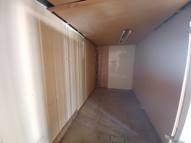 関根店舗1F南側の内装