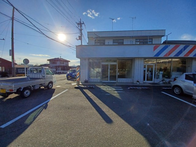 関根店舗1F南側の外観