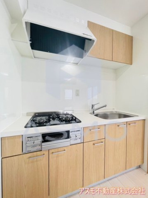 【キッチン】 | ソルレヴェンテ梅田