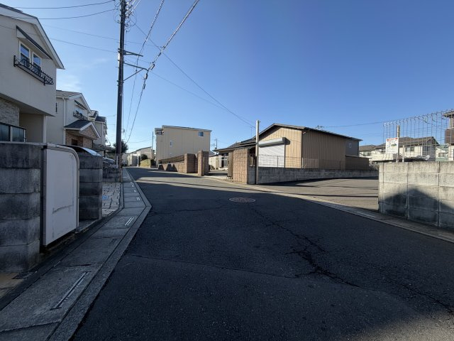 【前面道路含む現地写真】の画像