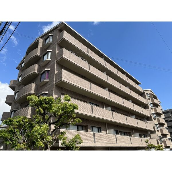 アーデンコート住吉川の外観