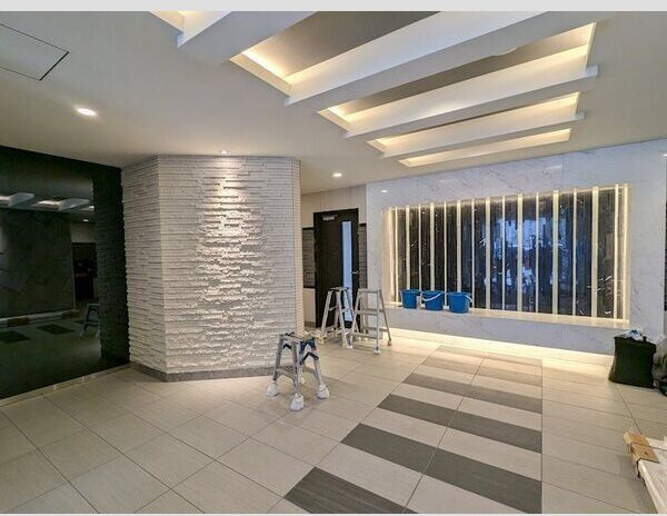 エスリード ザ・グラン大阪ノースのロビー