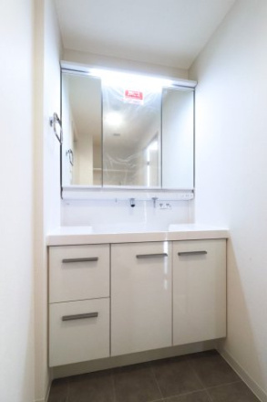 モア・クレスト上池袋の洗面所