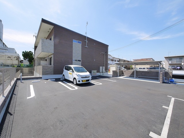 Ｋ－３．四条大路の駐車場|駐車場に車を止められます