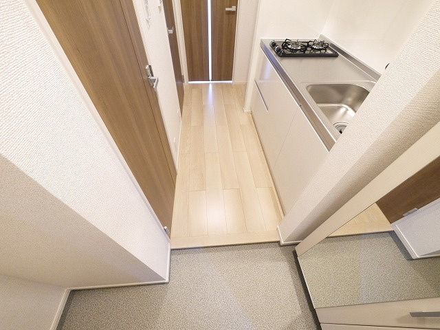 Ｋ－３．四条大路の玄関|明るい玄関です