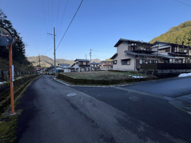 土地　東深瀬の前面道路含む現地写真