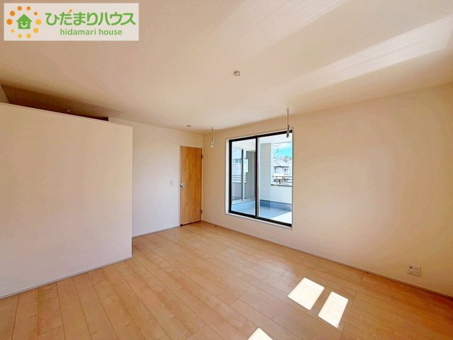 いわき市泉町滝尻第2　新築戸建　2号棟の寝室|広めの主寝室は、ベッドの他にもパソコンデスクやドレッサーなども置けちゃいます(*^-^*)