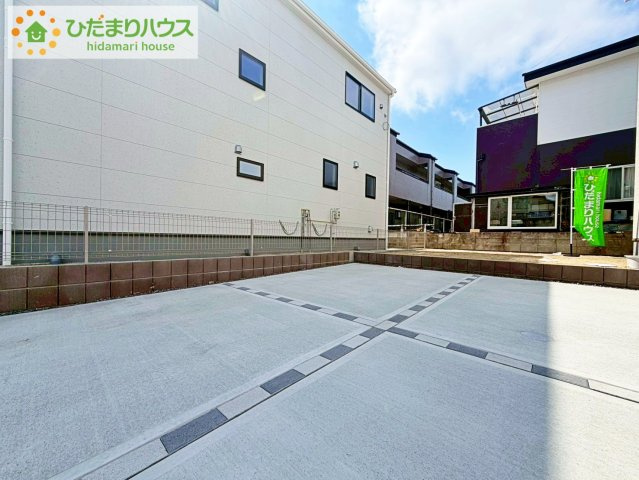 いわき市泉町滝尻第2　新築戸建　2号棟の駐車場|マイホームなら駐車場代がかかりません。しかも、自宅の駐車場で洗車ができます！今までコイン洗車に行っていた手間も省けて、節約にもつながります(^^♪