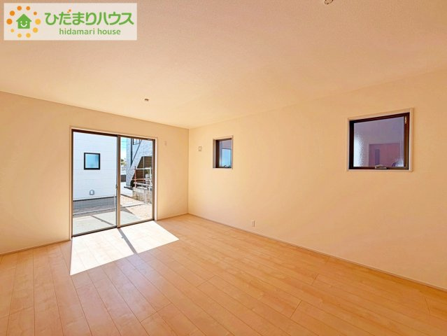 いわき市泉町滝尻第2　新築戸建　2号棟の居間・リビング|早くお仕事終わらせて、家に帰りたくなるようなリビングです(^^♪