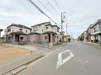 【前面道路含む現地写真】