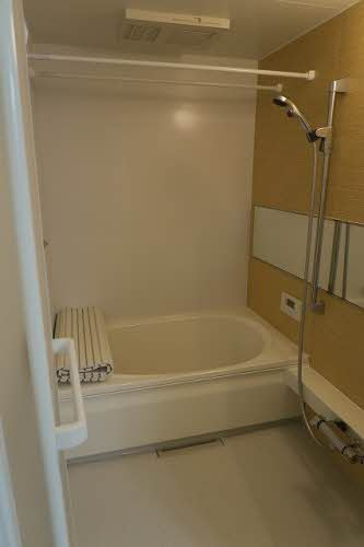 ルピナス・KⅢの浴室