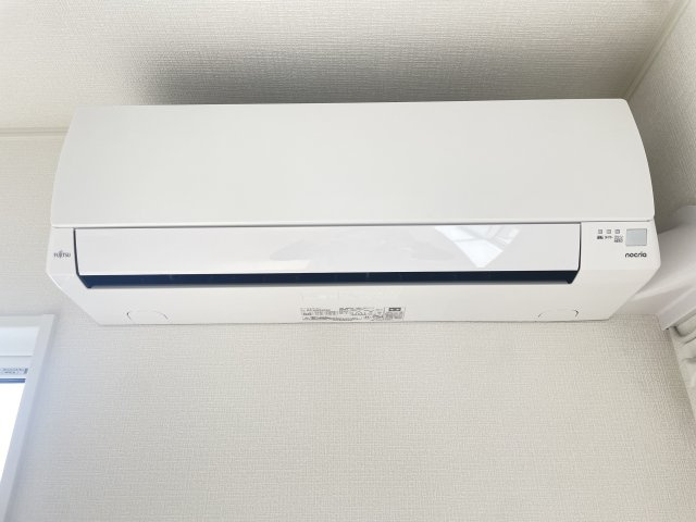 クレイドルガーデン八戸市長者第６　3号棟の冷暖房・空調設備