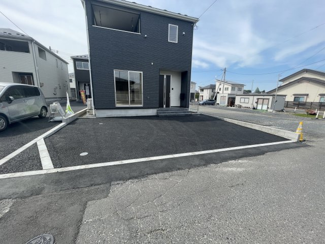 クレイドルガーデン八戸市長者第６　3号棟の駐車場