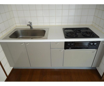【キッチン】 | AKKレジデンス新宿 | コンパクトなキッチンで掃除もラクラク