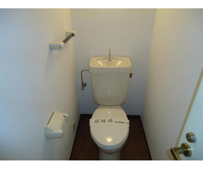 【トイレ】 | AKKレジデンス新宿 | 落ち着いた色調のトイレです