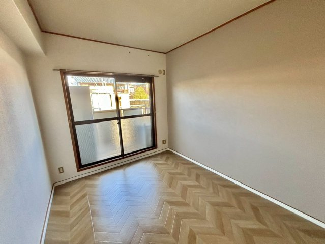 エクラージュB棟の洋室