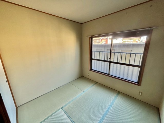 エクラージュB棟の和室