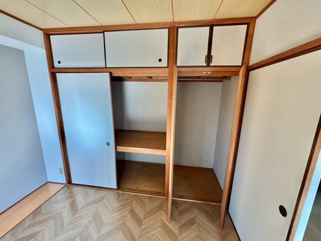 エクラージュB棟の収納