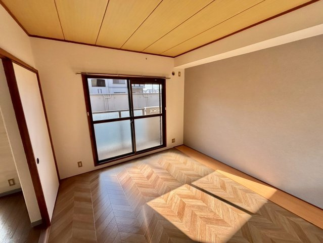 エクラージュB棟の洋室