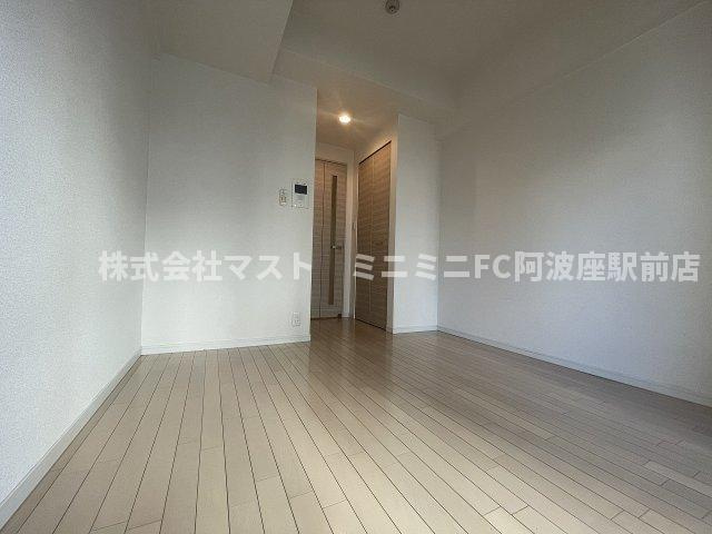 アドバンス西梅田Ⅱの居間・リビング