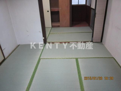 【居間・リビング】 | 御殿山三宅フラッツ | ゆったり過ごせる居間です