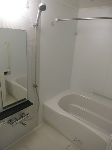 レジディア南千住の浴室