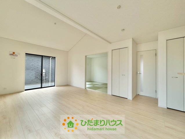 加須市馬内第3　新築一戸建て　02　クレイドルガーデンの居間・リビング