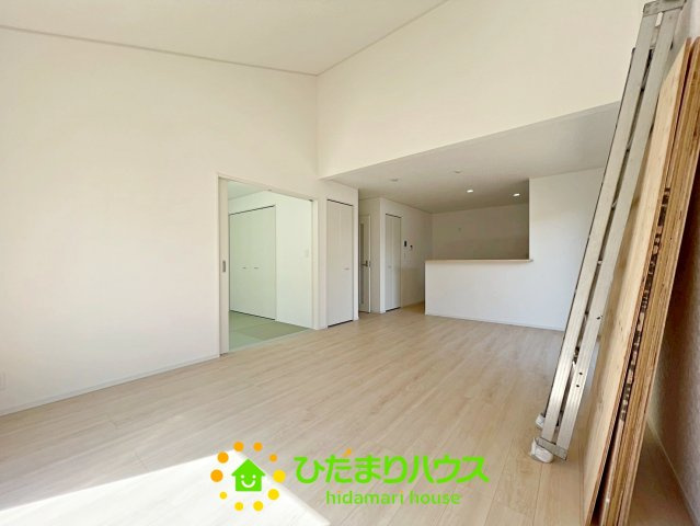 加須市馬内第3　新築一戸建て　02　クレイドルガーデンの居間・リビング