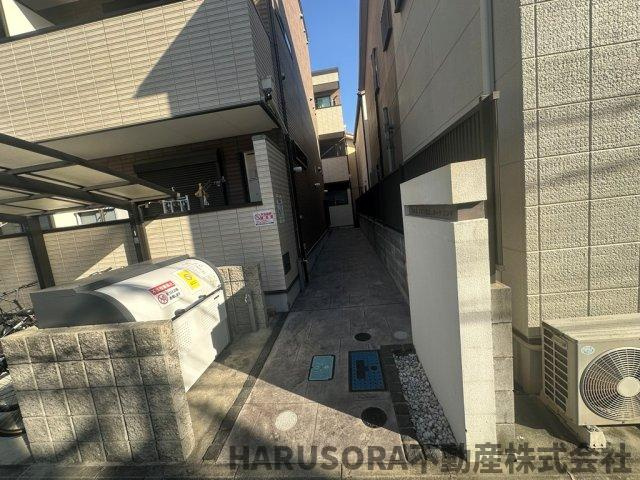 守口市藤田町１棟アパートのエントランス