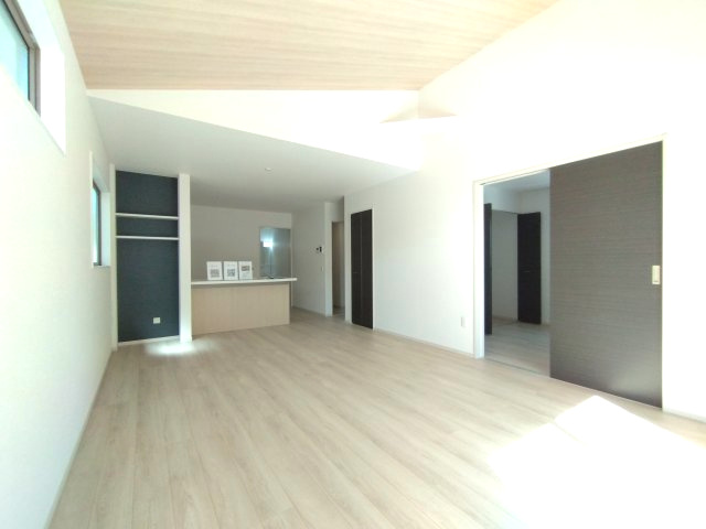 那珂市菅谷11期の居間・リビング|リビングです広いリビングなら心身共にゆとりある時間を過ごせるだけではなく好きな家具を自由にレイアウトができ楽しめます。