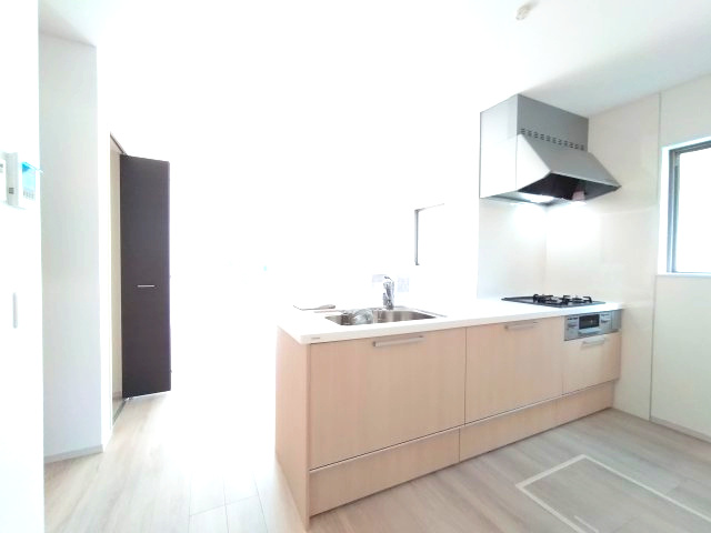 那珂市菅谷11期のキッチン|料理を作りながら会話のできる対面キッチン♪