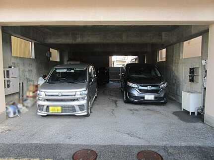 広島市安佐南区祇園３丁目　中古一戸建て(A)の駐車場