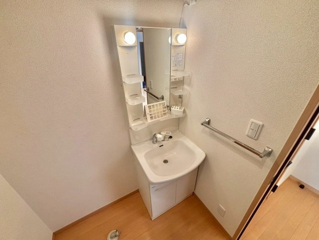 ルシエール本城の独立洗面台